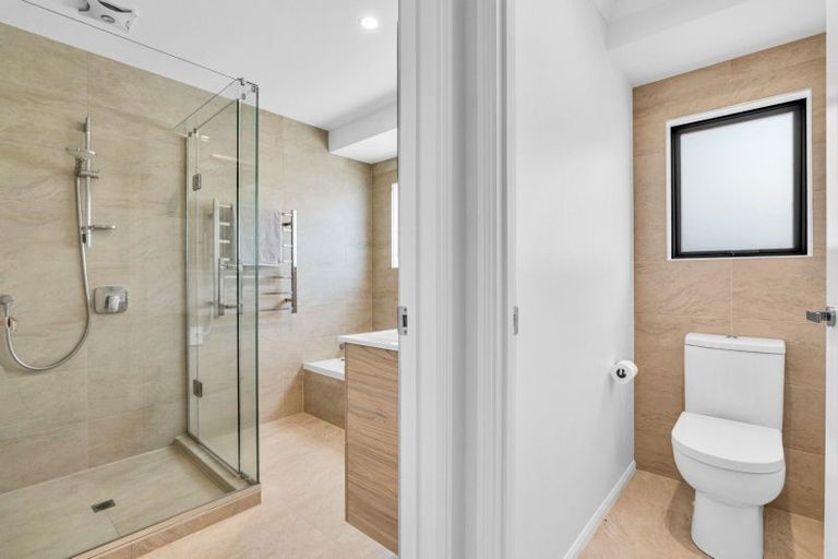 Photo of property in 17 Chatswood Grove, Fitzroy, New Plymouth, 4312