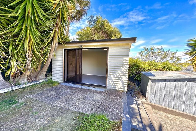 Photo of property in 9 Elliott Avenue, Bayview, Auckland, 0629