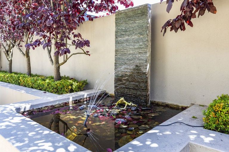 Photo of property in 152 Merivale Lane, Merivale, Christchurch, 8014