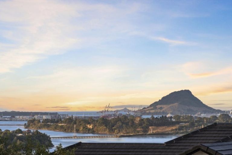 Photo of property in 23 Orion Drive, Welcome Bay, Tauranga, 3112