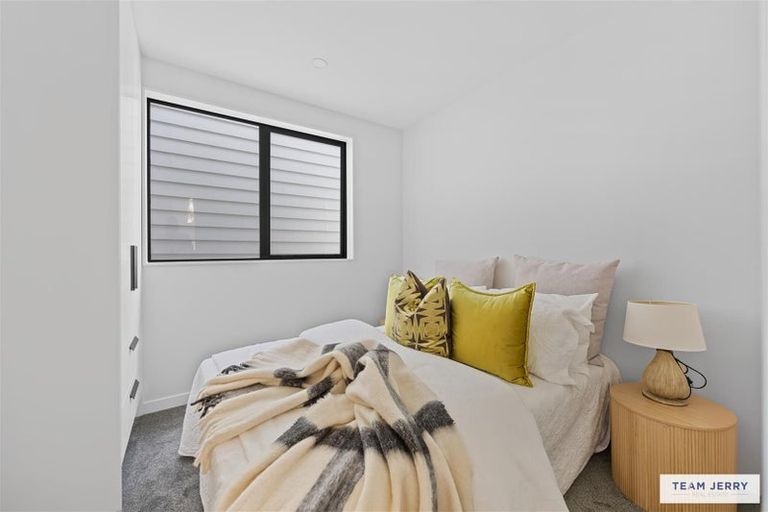 Photo of property in 63 Whare Kauri Road, Papakura, 2110