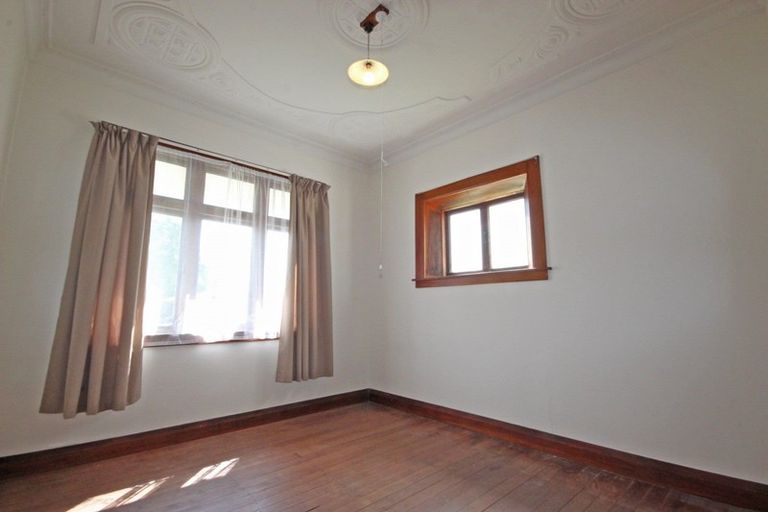 Photo of property in 355 College Street, West End, Palmerston North, 4410