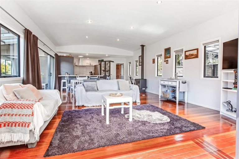 Photo of property in 37 Te Toki Road, Ostend, Waiheke Island, 1081