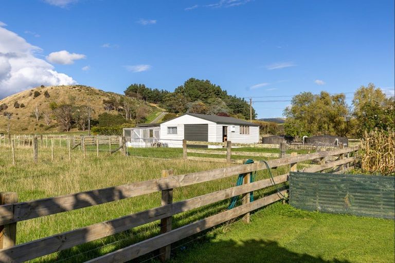 Photo of property in 205-233 Fitzherbert Road East, Aokautere, Palmerston North, 4471