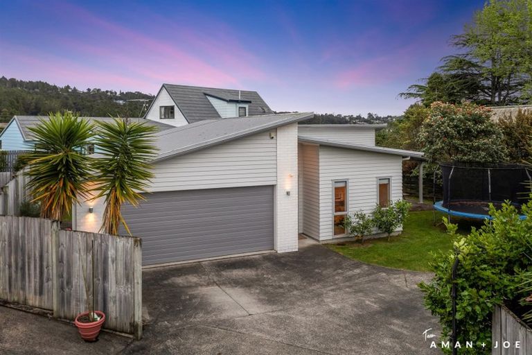 Photo of property in 95a Konini Road, Titirangi, Auckland, 0604