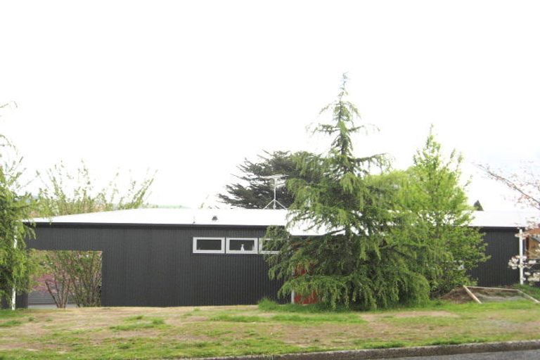 Photo of property in 150 Kawaha Point Road, Kawaha Point, Rotorua, 3010