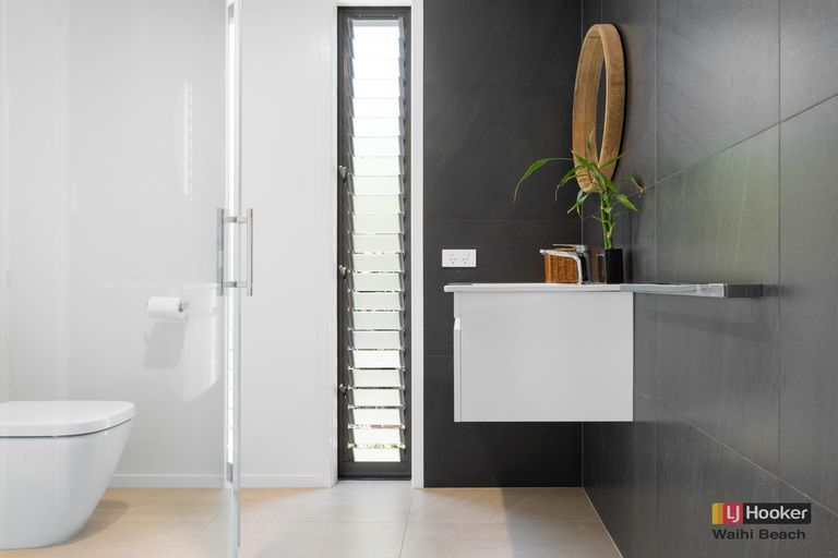 Photo of property in 6 Shaw Road, Waihi Beach, 3611