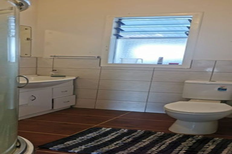 Photo of property in 10 Wattle Street, New Lynn, Auckland, 0600