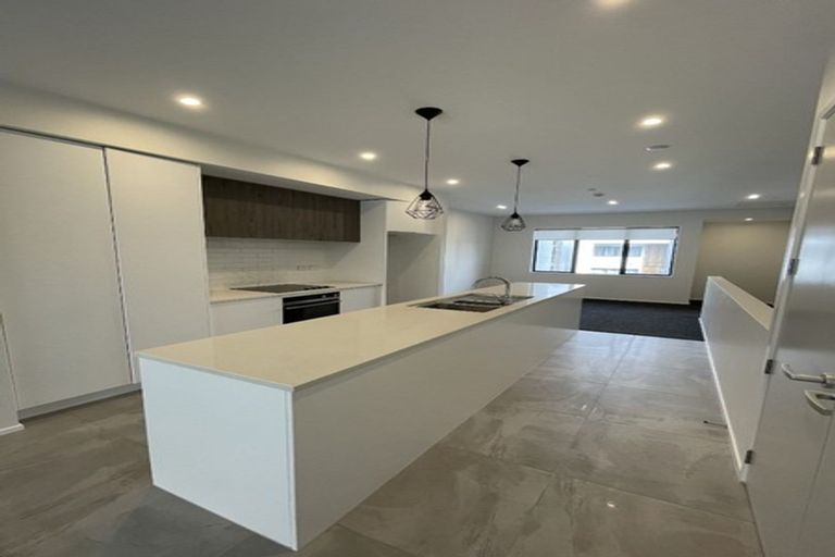 Photo of property in 84 Rangihina Road, Hobsonville, Auckland, 0616