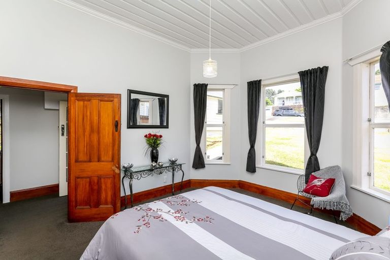 Photo of property in 43 Lorna Street, Lynmouth, New Plymouth, 4310