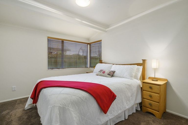 Photo of property in 60 Navigation Drive, Whitby, Porirua, 5024