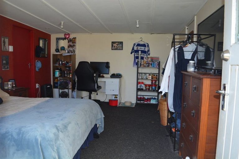 Photo of property in 446 Carrington Street, Upper Vogeltown, New Plymouth, 4310