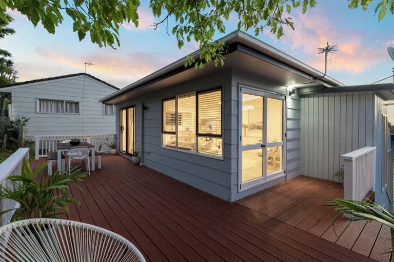 Photo of property in 2/69 Simon Ellice Drive, Bayview, Auckland, 0629