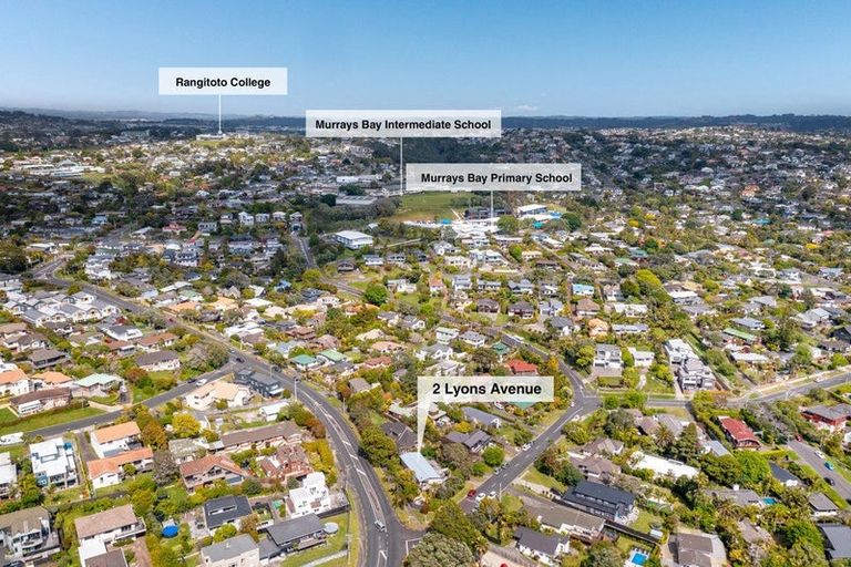 Photo of property in 2 Lyons Avenue, Murrays Bay, Auckland, 0630