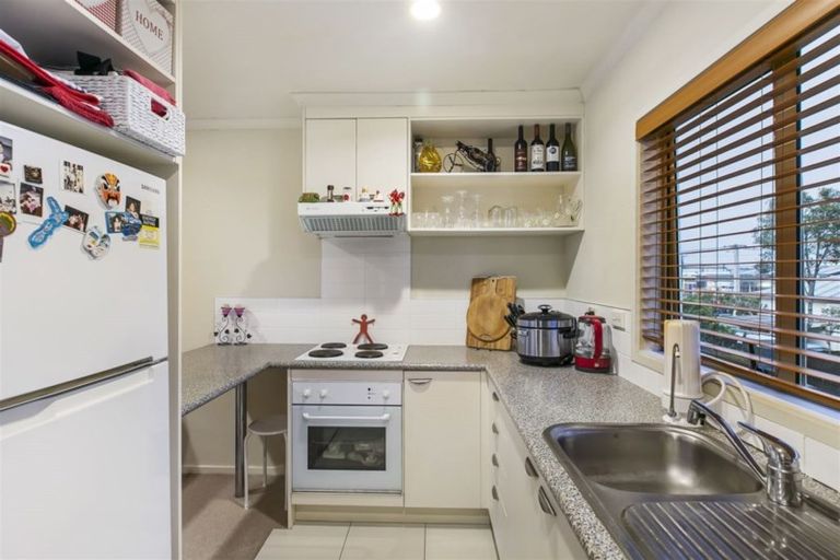 Photo of property in 8/4 Keeling Road, Henderson, Auckland, 0612