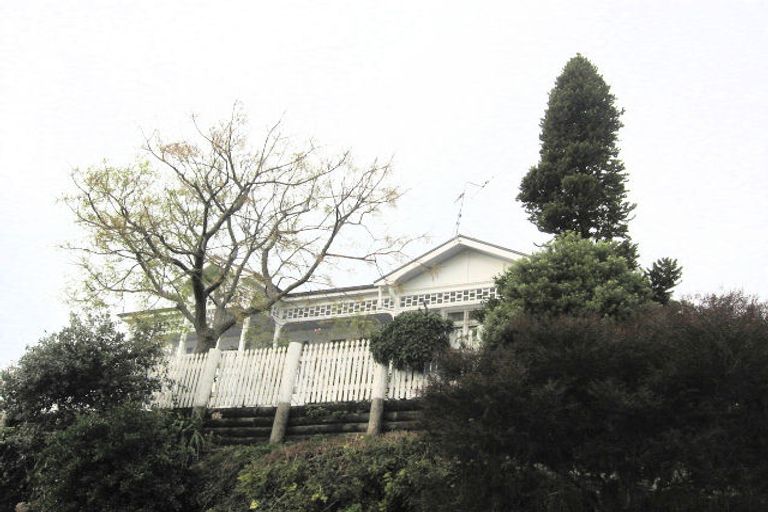 Photo of property in 4a Denholm Road, Hospital Hill, Napier, 4110