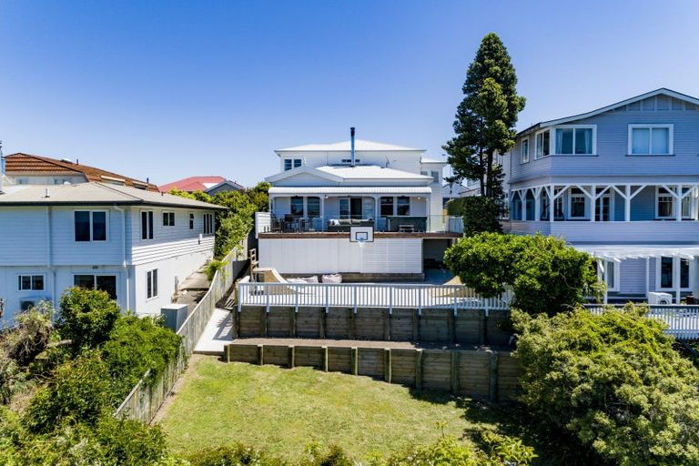 Photo of property in 11 Colenso Avenue, Hospital Hill, Napier, 4110