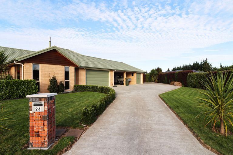 Photo of property in 24 Mill Grove, Clareville, Carterton, 5713