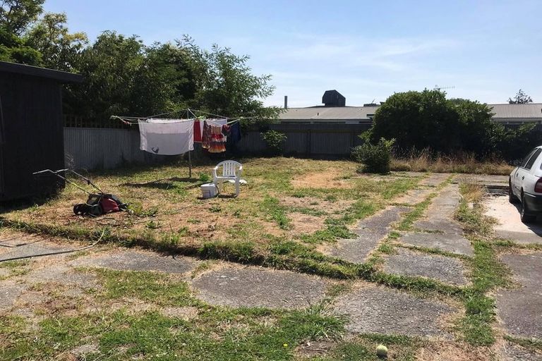 Photo of property in 477 Featherston Street, Palmerston North, 4414