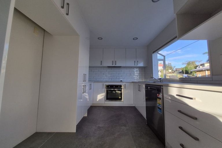 Photo of property in 14 Redfern Lane, Glenfield, Auckland, 0629
