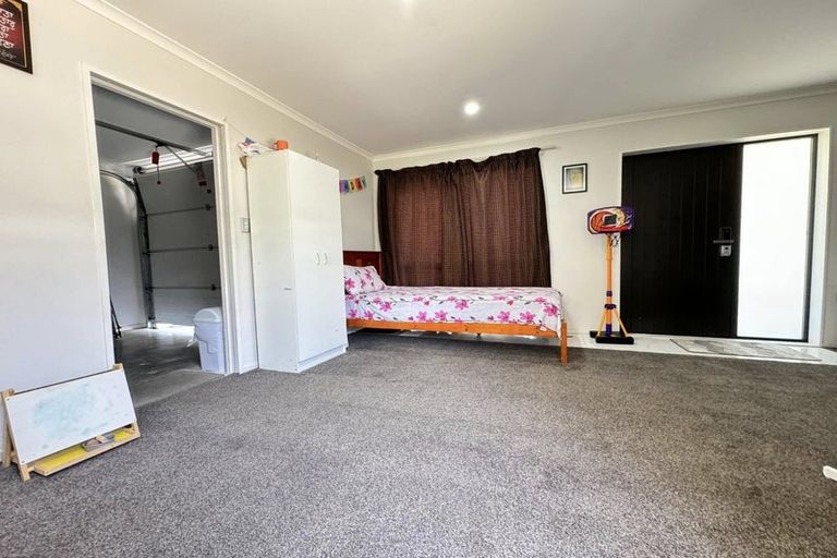 Photo of property in 8a Martin Road, Manurewa, Auckland, 2102