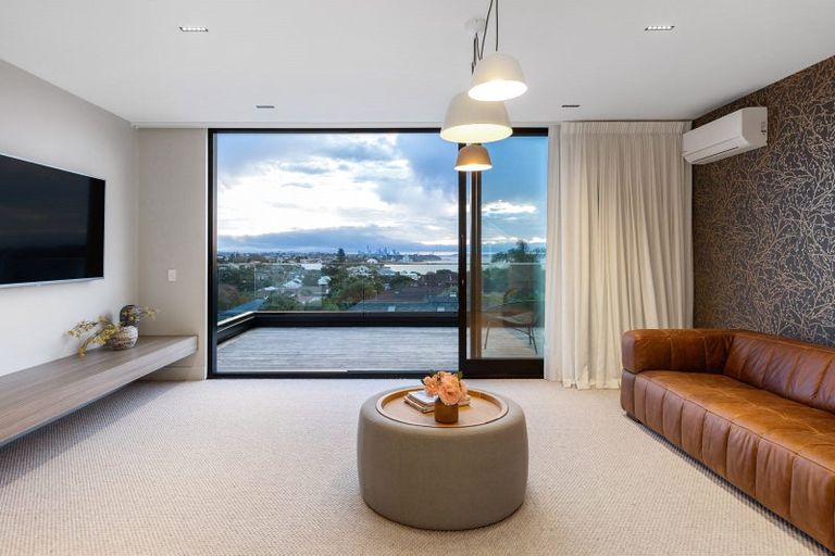 Photo of property in 31b Waimarie Street, Saint Heliers, Auckland, 1071