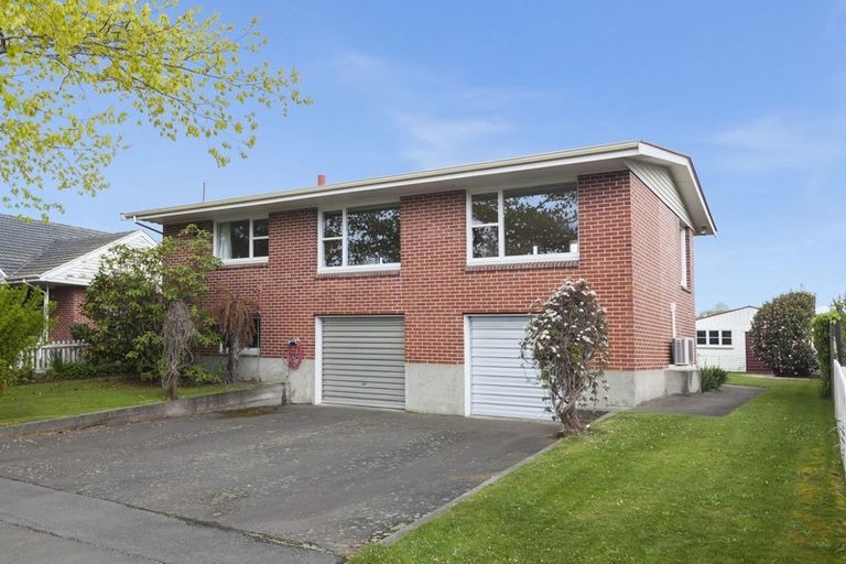 Photo of property in 45 Burnside Crescent, Burnside, Christchurch, 8053