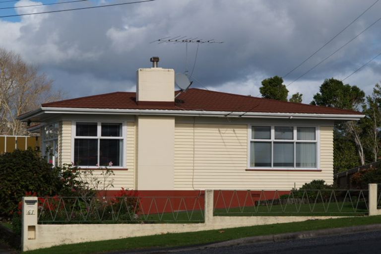 Photo of property in 61 Churchill Road, Cockle Bay, Auckland, 2014