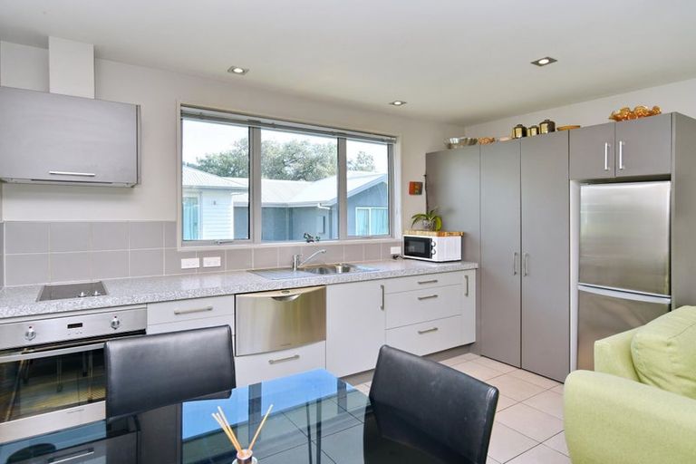 Photo of property in 5/9 Marsden Street, Heathcote Valley, Christchurch, 8022