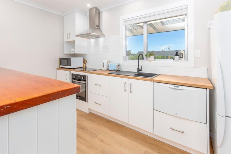 Photo of property in 11 France Street, Waiuku, 2123