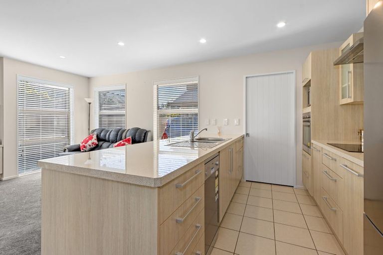 Photo of property in 1/44 Sawyers Arms Road, Northcote, Christchurch, 8052