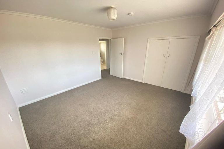 Photo of property in 102 Bartholomew Road, Levin, 5510