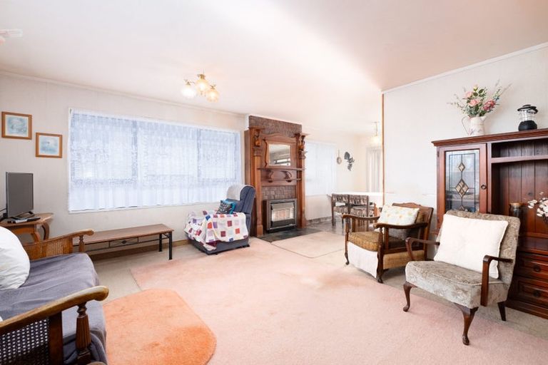 Photo of property in 134 Everglade Drive, Totara Heights, Auckland, 2105