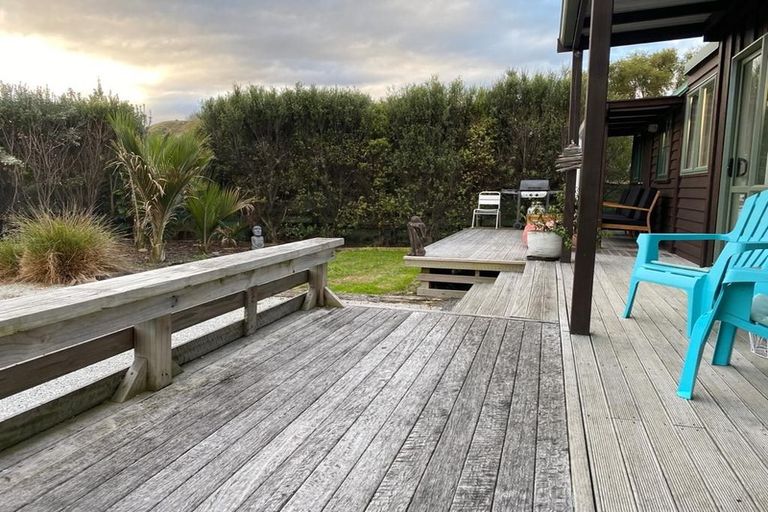 Photo of property in 37 Wheatstone Road, Wainui, Gisborne, 4073
