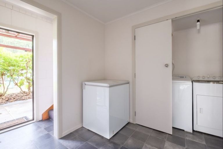 Photo of property in 6 Helyer Street, Ormond, Gisborne, 4071