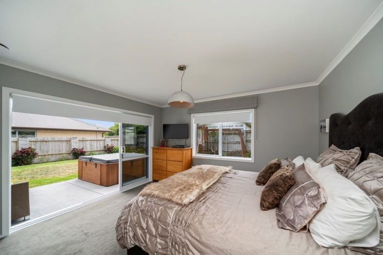 Photo of property in 7d Royal Heights, Glen Avon, New Plymouth, 4312