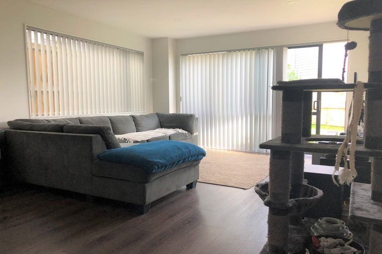 Photo of property in 148 Hobsonville Road, Hobsonville, Auckland, 0618