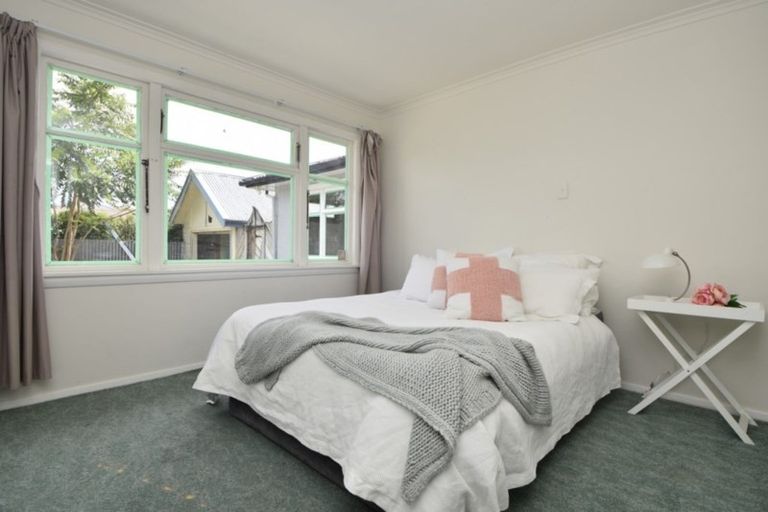 Photo of property in 74 Kent Street, Carterton, 5713