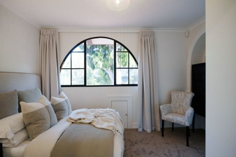 Photo of property in 35 Tawini Road, Titirangi, Auckland, 0604