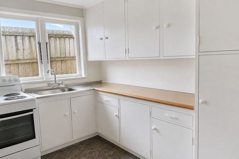 Photo of property in 26 Ray Small Drive, Papakura, 2110
