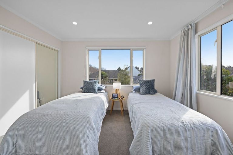 Photo of property in 408a Memorial Avenue, Burnside, Christchurch, 8053