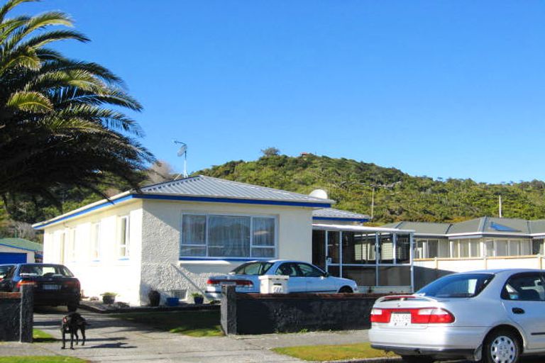 Photo of property in 11 Shelley Street, Greymouth, 7805