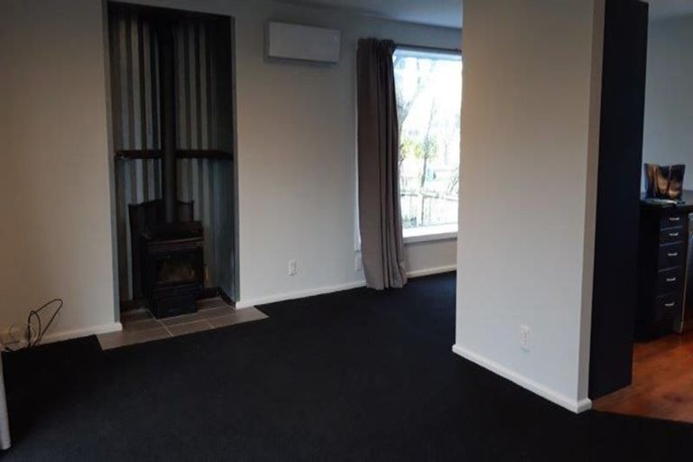 Photo of property in 21 Eglinton Street, Avondale, Christchurch, 8061