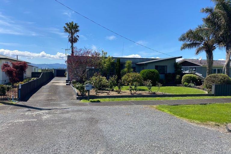 Photo of property in 108 Pipiroa Road, Ngatea, 3503