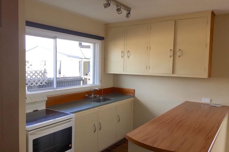 Photo of property in 4 Oriana Crescent, Hornby, Christchurch, 8042