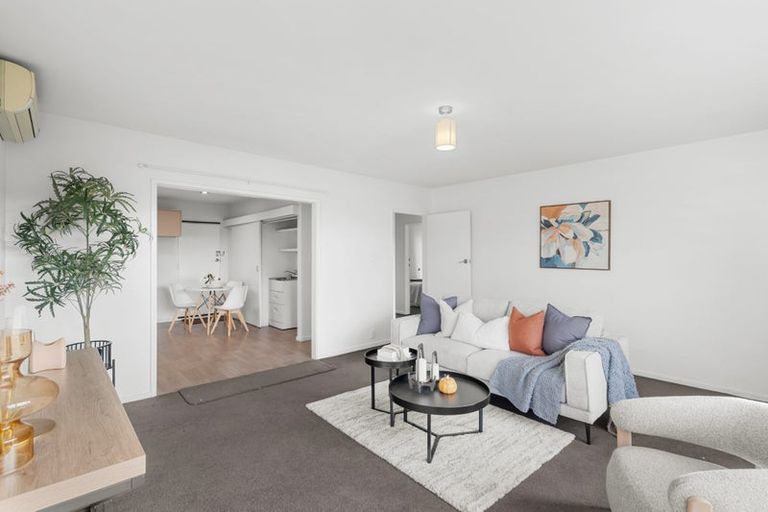 Photo of property in 2/27 Burdale Street, Riccarton, Christchurch, 8011