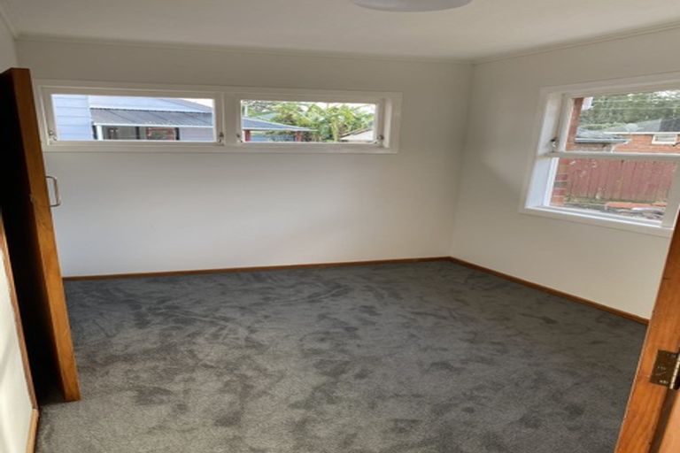 Photo of property in 3/20 Ocean View Road, Northcote, Auckland, 0627