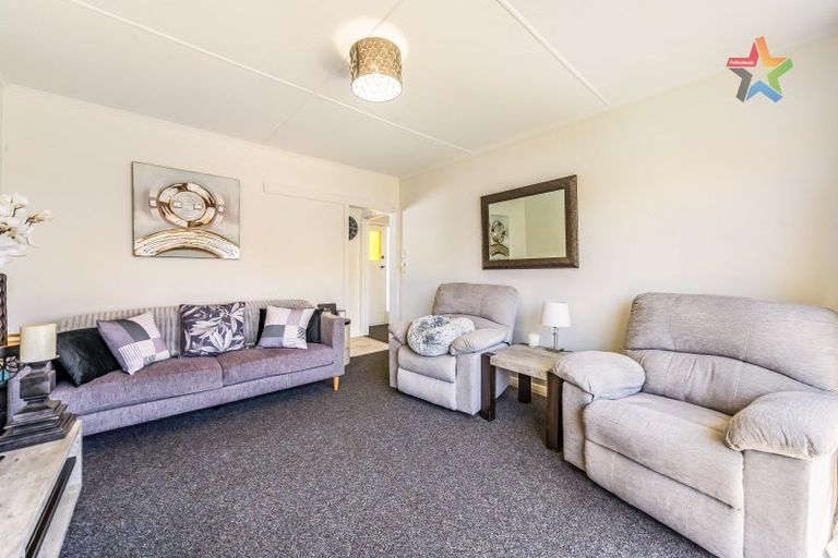 Photo of property in 1/1079 High Street, Taita, Lower Hutt, 5011
