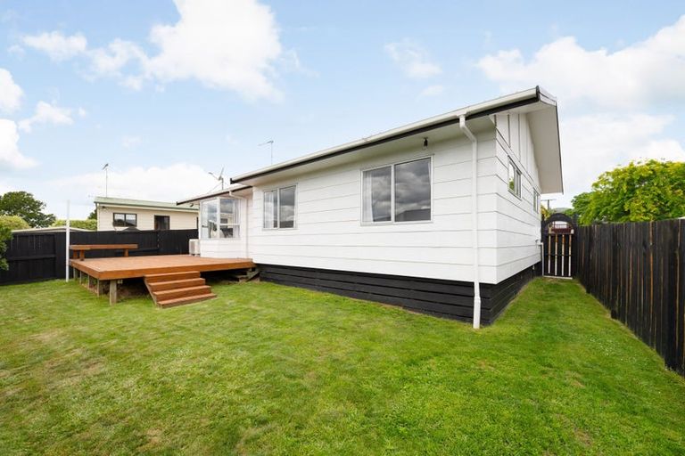 Photo of property in 8b Huia Avenue, Forest Lake, Hamilton, 3200