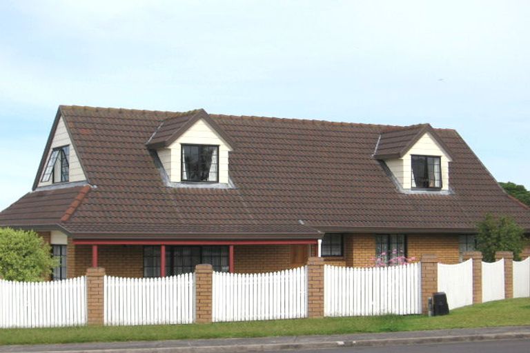 Photo of property in 19 Miriam Corban Heights, Henderson, Auckland, 0612